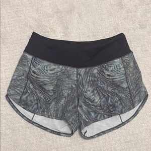 Lululemon Speed Up Mid-Rise Lined Short 4"
